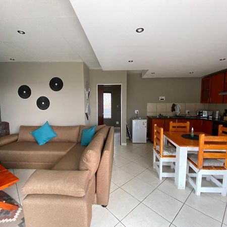 Glenvista Home With A View Johannesburg Eksteriør bilde